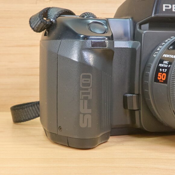 Vintage Pentax SF10 35mm SLR Film Camera, With SMC Pentax 50mm f1.7 Lens - Picture 3 of 9